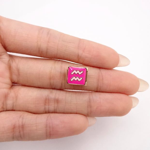 Aquarius Italian Charm