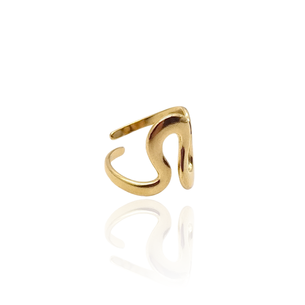 Curvy Ring