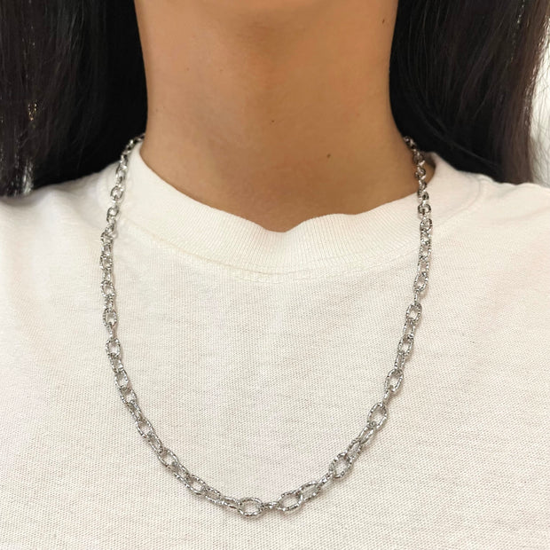 Textured Paper Clip Thick Necklace