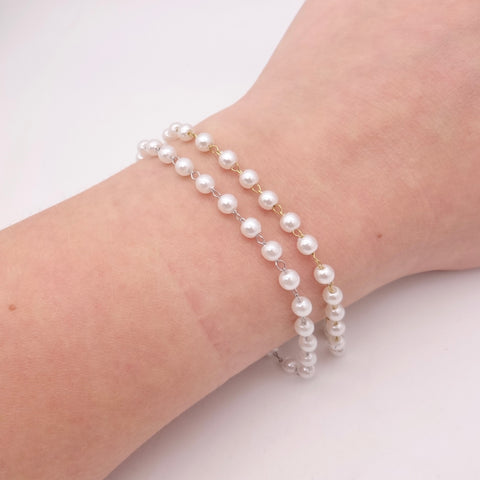 KIKICHIC 18k Gold Filled Pearl Chain Bracelet, Pearl Charms Chain Bracelet, Mother of Pearl Chain Linked, Beaded Pearl chain Bracelet, Pearl Link Bracelet, Classic Pearl Bracelet.