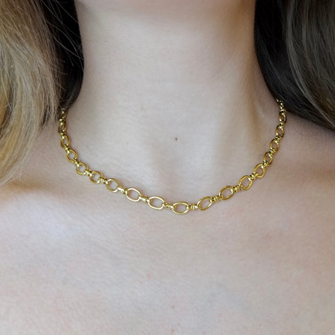 Gold Dainty Oval Chain Link Necklace in 18k Gold, Oval Curb Link Stacking Necklace Gold Filled, Stainless Steel Dainty Oval Chain Stack Necklace, Dainty Textured O Link Chain Necklace, Dainty Curb Oval Chain Stacking Necklace, Oval Flat Link Chain Gold Filled Stack Necklace, Dainty O curb 14k Gold Necklace.