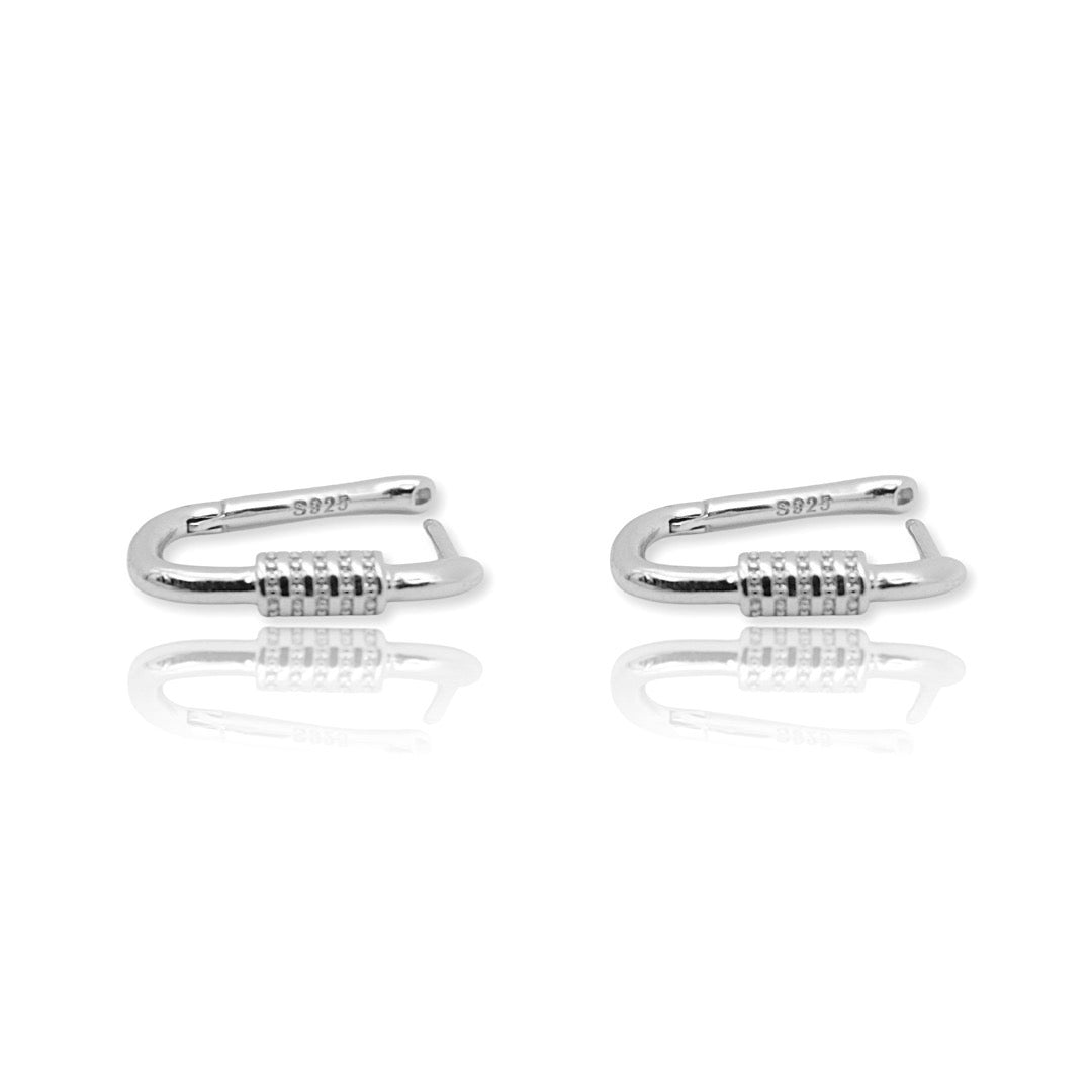 ピアス Carabiner Hoop Earrings #5275 KIKICHIC | NYC | 14k Gold Filled Carabiner Rectangle Hoops