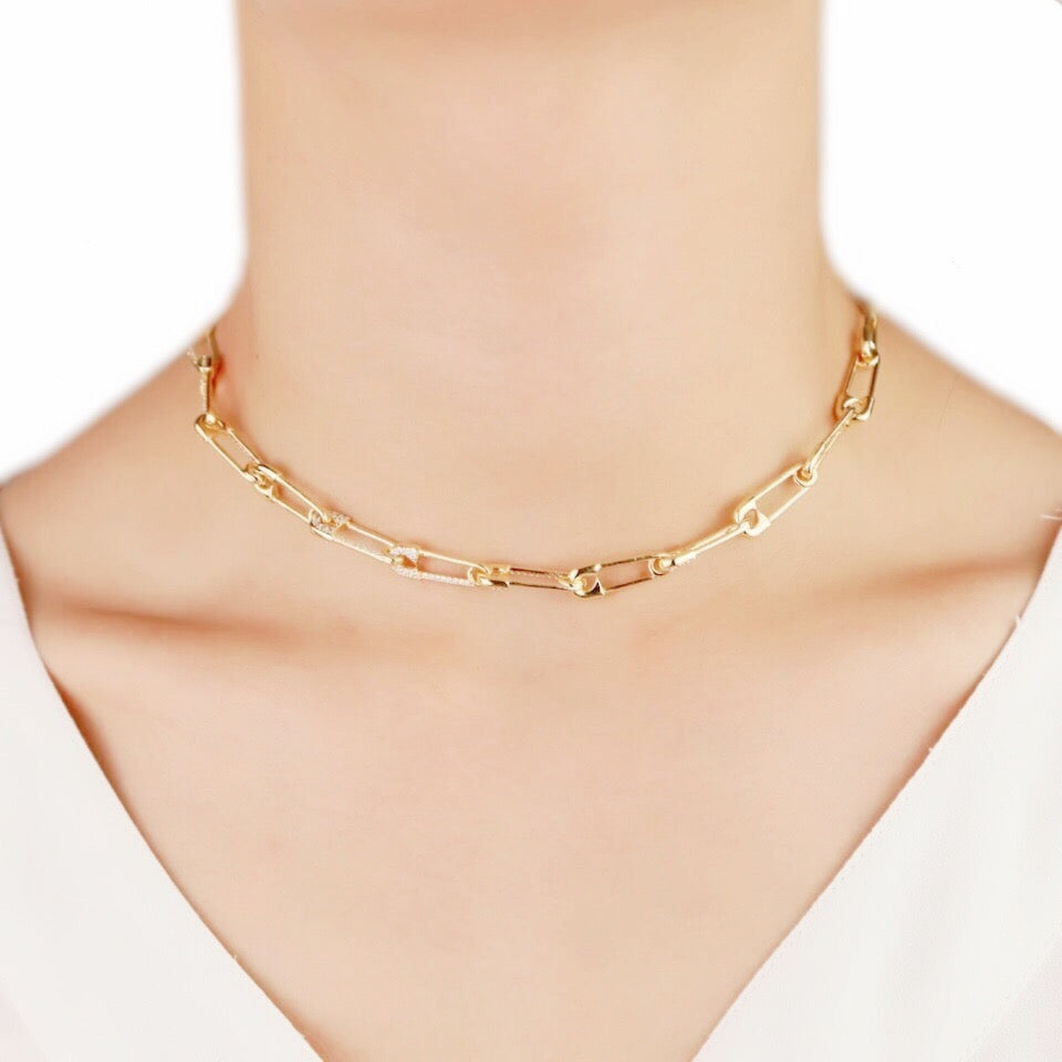 NYC | Small Linked Safety Pin Choker Necklace 18k Gold Sterling Silver CZ Pave Diamonds - KIKICHIC NYC | Small Linked Safety Pin Choker Necklace 18k Gold Sterling Silver CZ Pave Diamonds - KIKICHIC