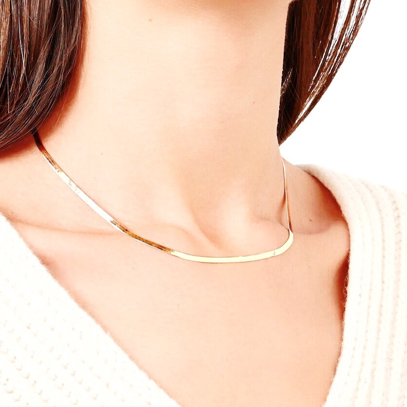 NYC | Minimal Herringbone Snake Choker Necklace in Silver, 18k Gold and  Rose Gold - KIKICHIC